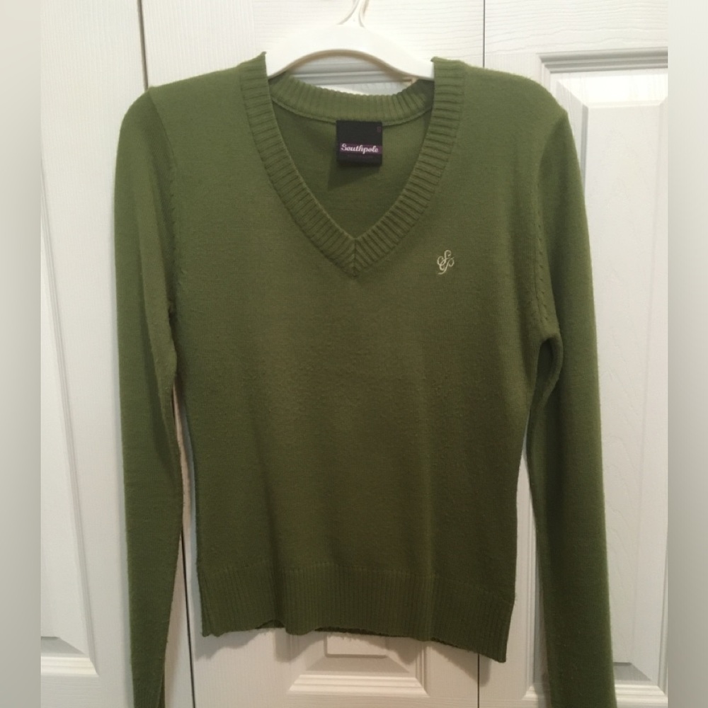 Southpole sweater green size small v-neck